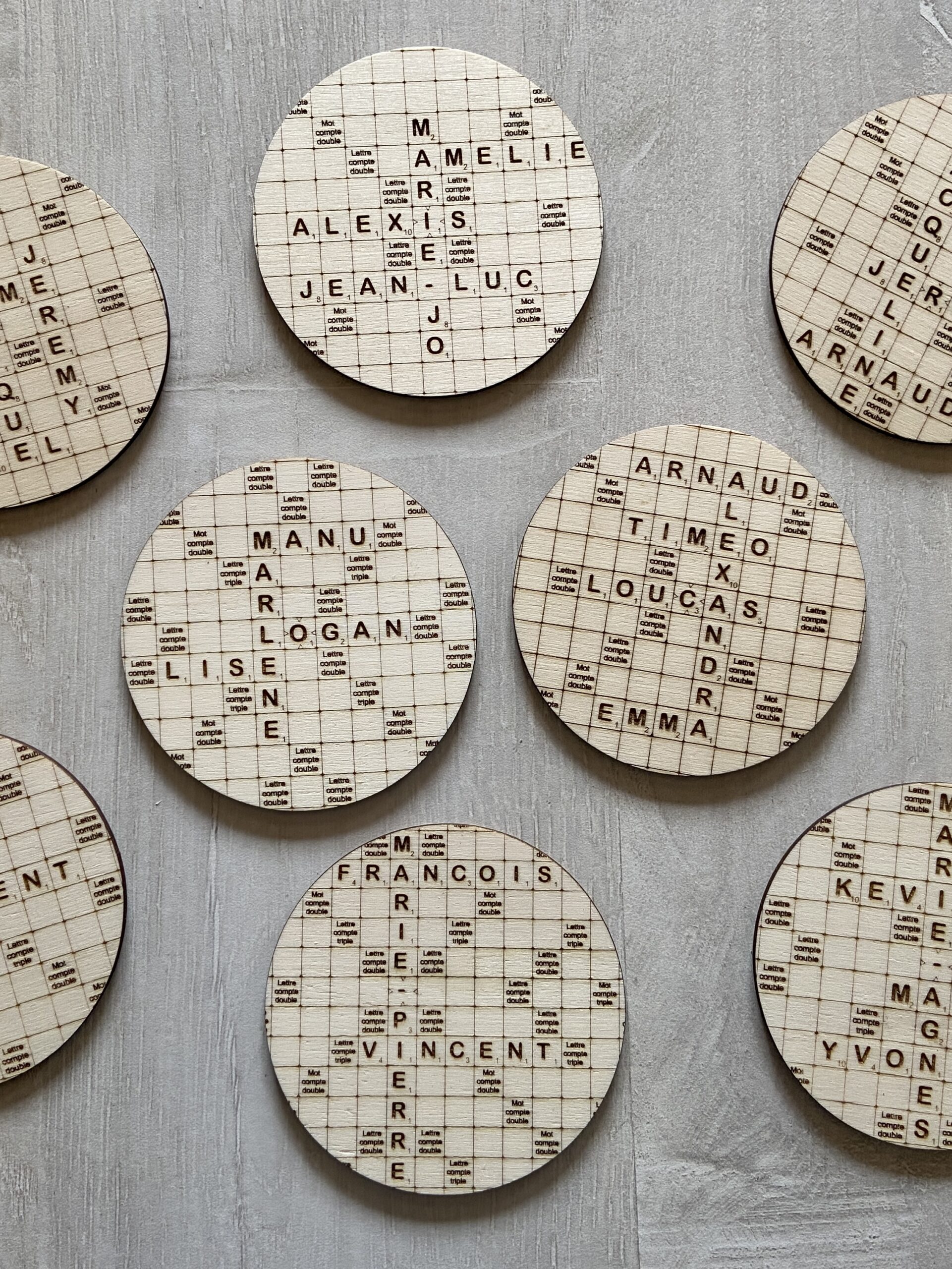 Commandes personnalisées sous-verres prénoms façon Scrabble