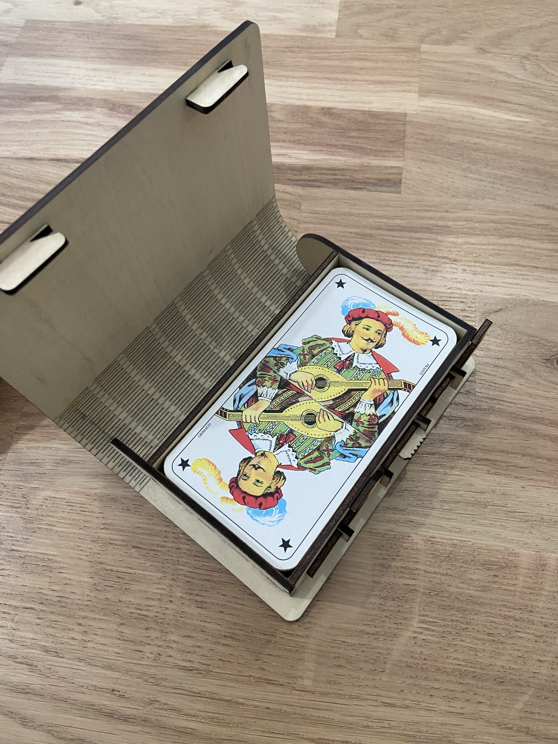 Boîte jeu de tarot ouverte