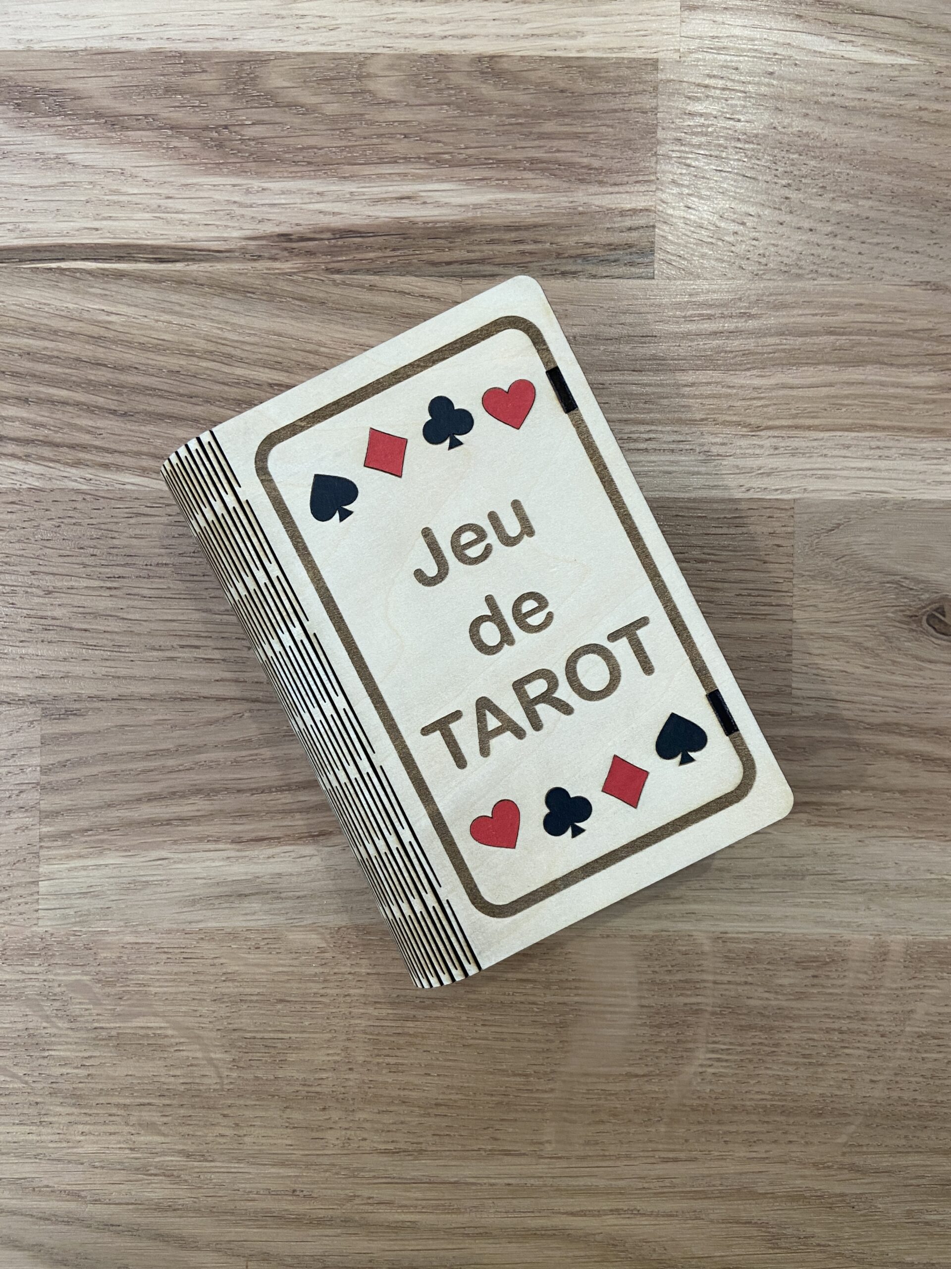 Boîte jeu de tarot fermée