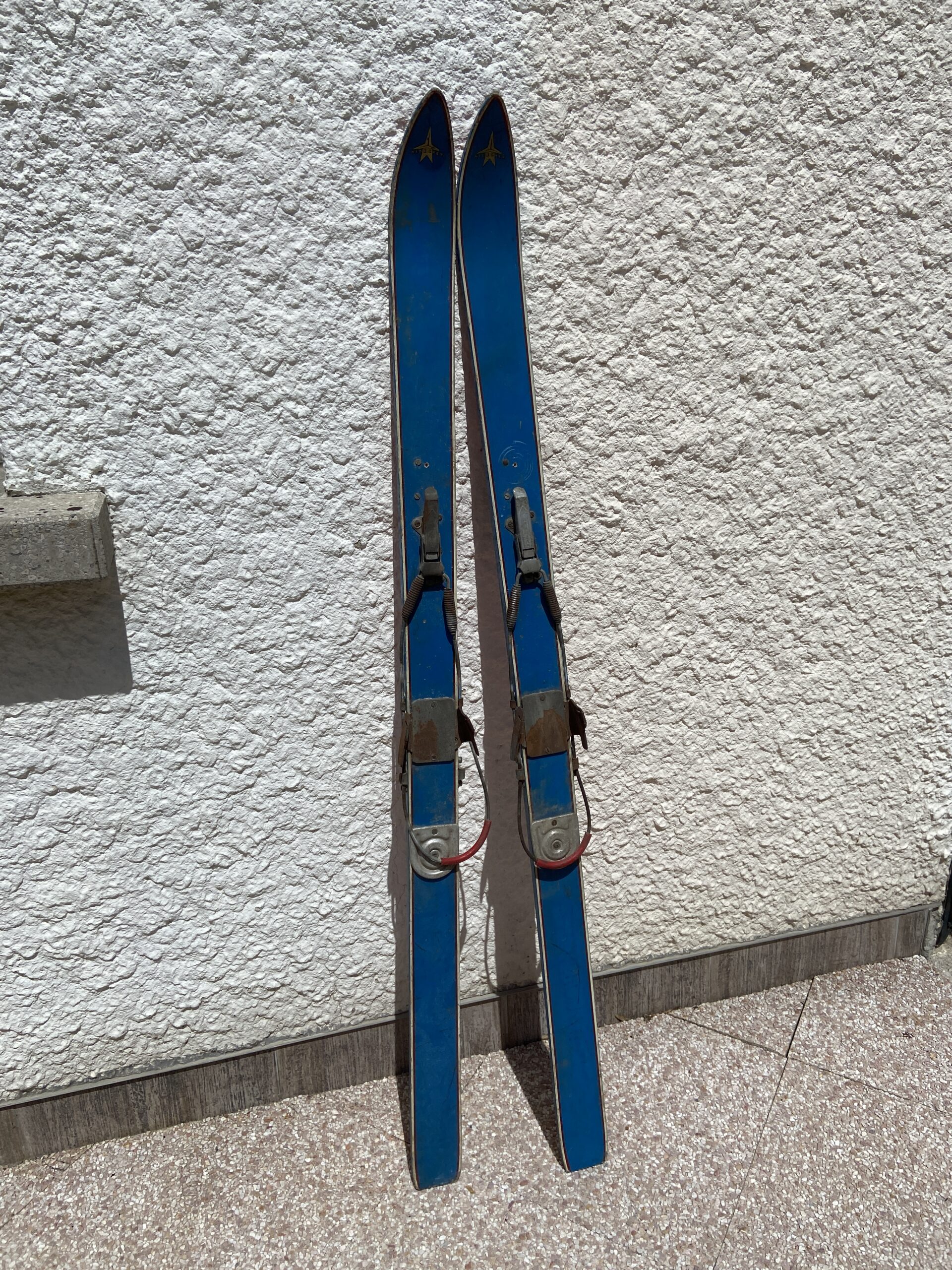 Skis en bois - avant